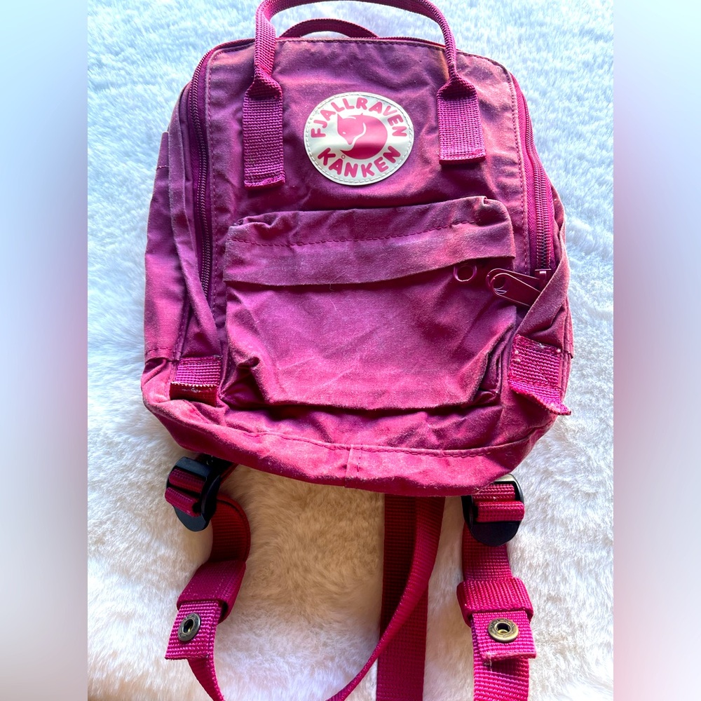 Fjallraven Kånken Deep Red Backpack